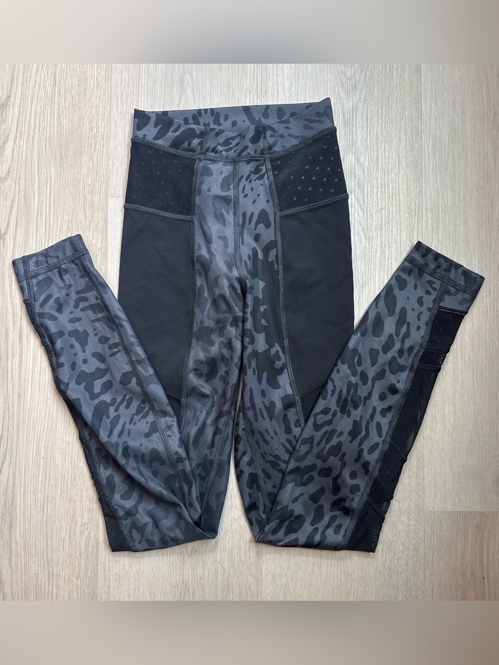 lululemon athletica Women's High-Waist Mesh Grey Camo Leggings